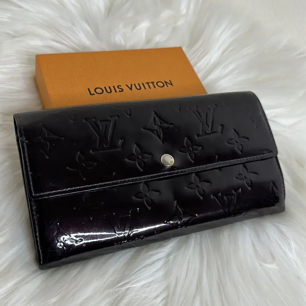 💯Authentic Louis Vuitton Vernis  Bifold Wallet🍀